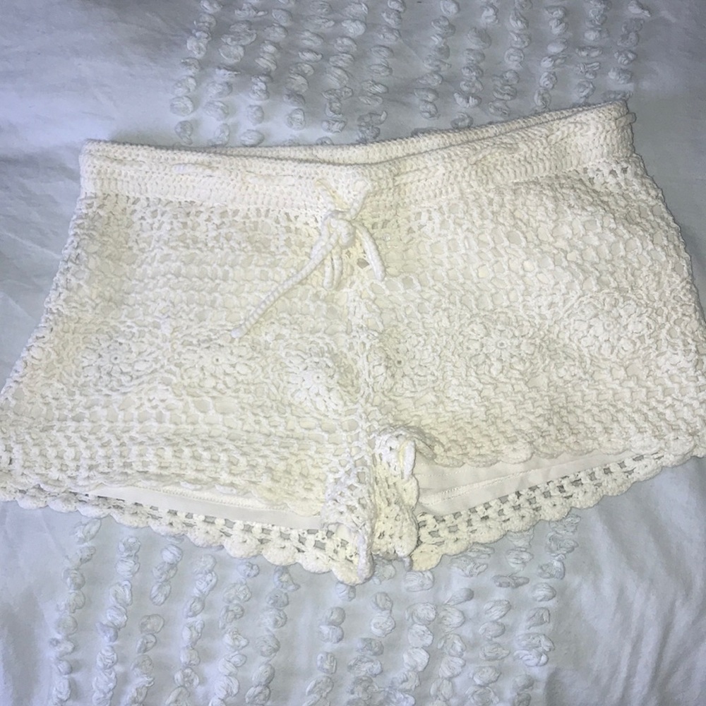 Crochet cream shorts